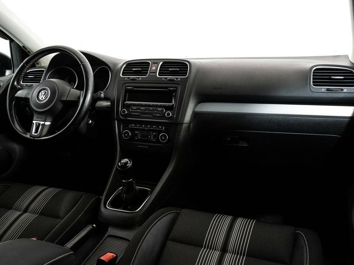 Купить Volkswagen Golf с пробегом. Фото: #8