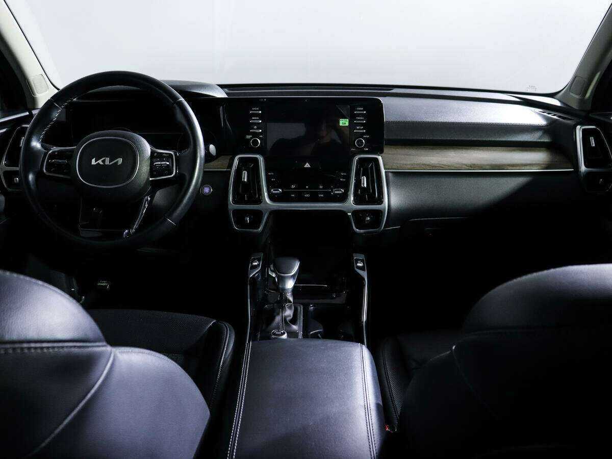 Купить Kia Sorento с пробегом. Фото: #10