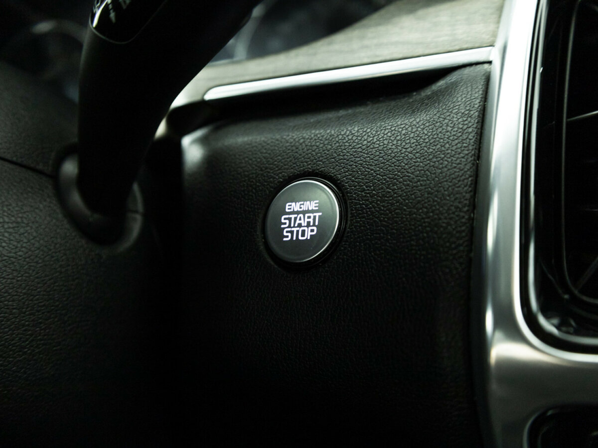 Купить Kia Sorento с пробегом. Фото: #19