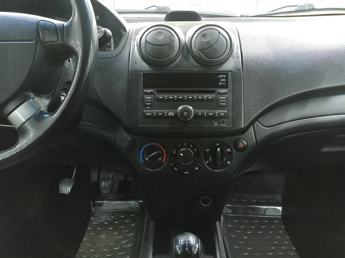 Купить Chevrolet Aveo с пробегом. Фото: #14