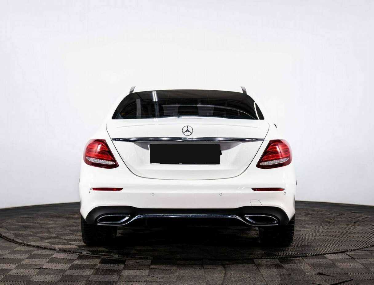 Купить Mercedes-Benz E-Класс с пробегом. Фото: #4