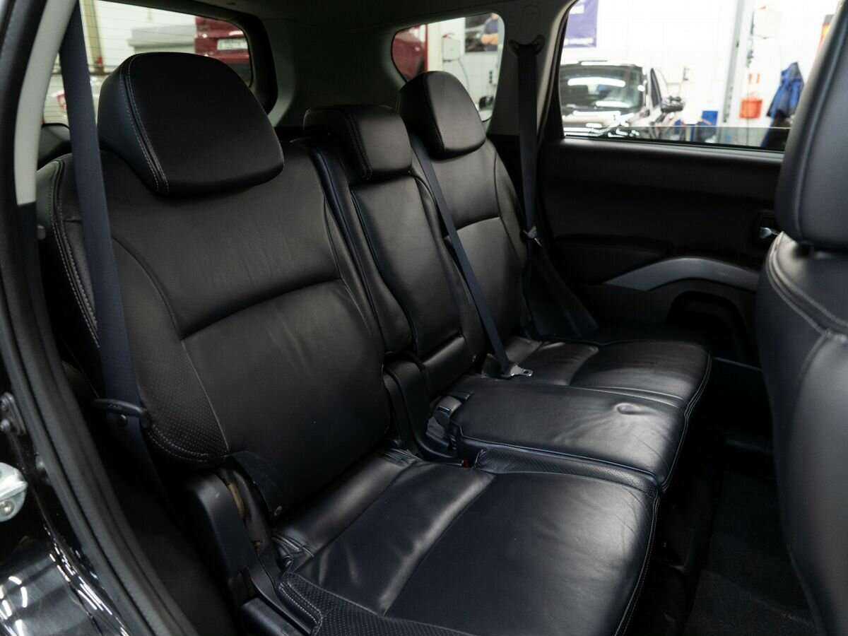 Купить Mitsubishi Outlander с пробегом. Фото: #7