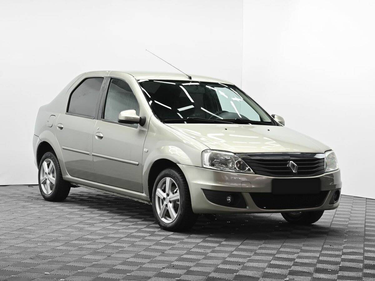 Купить Renault Logan с пробегом. Фото: #1