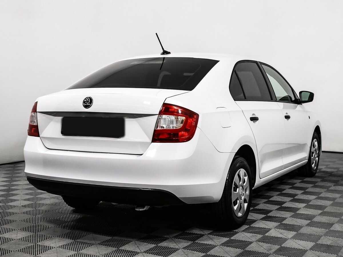 Купить Skoda Rapid с пробегом. Фото: #4