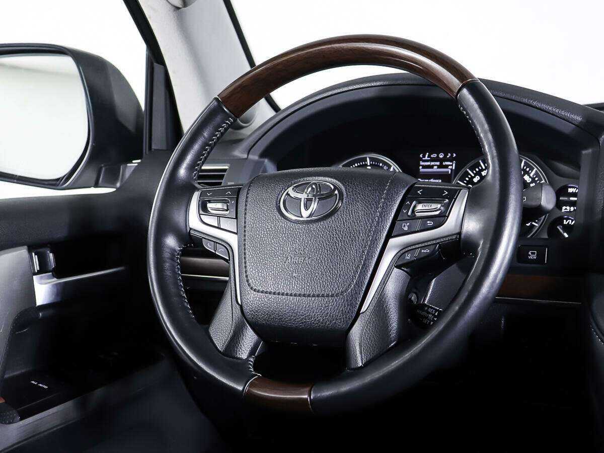 Купить Toyota Land Cruiser с пробегом. Фото: #16