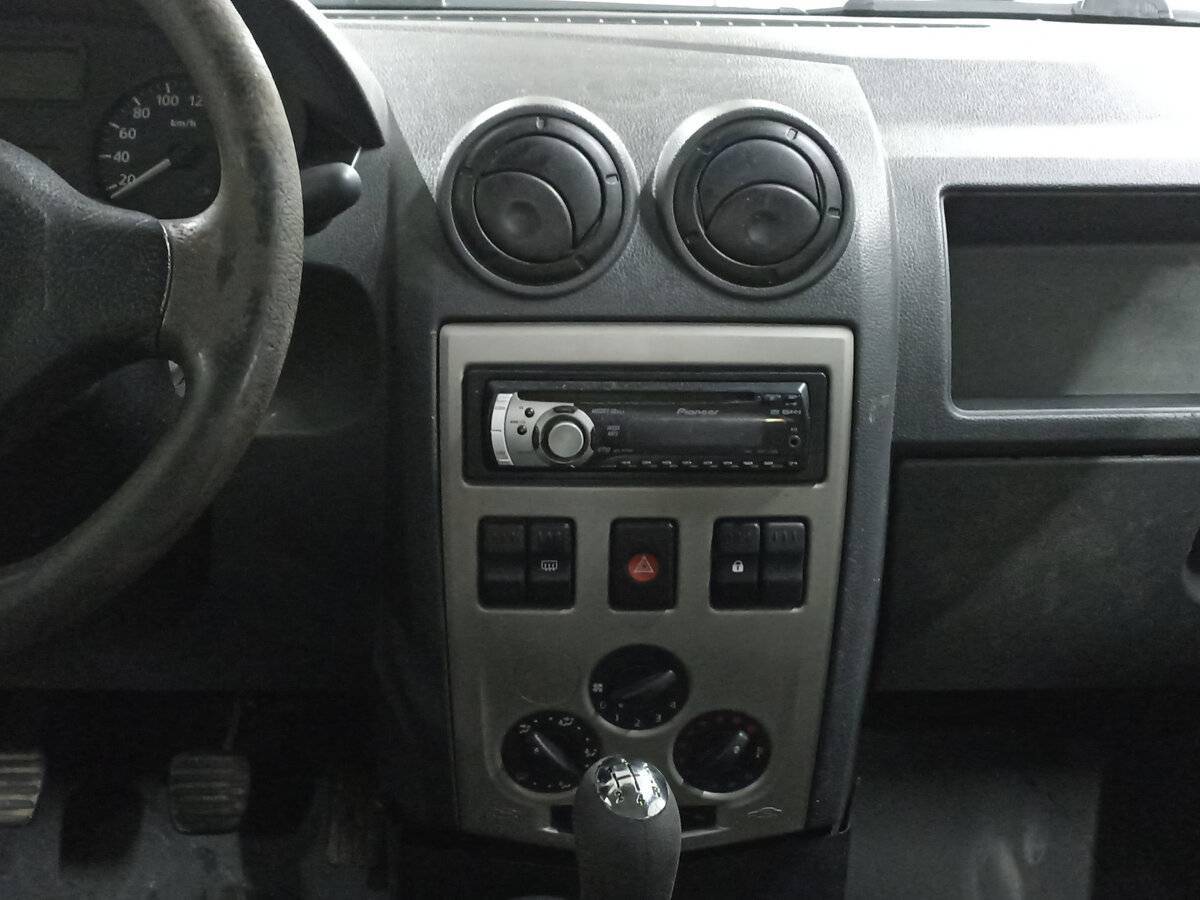 Купить Renault Logan с пробегом. Фото: #14