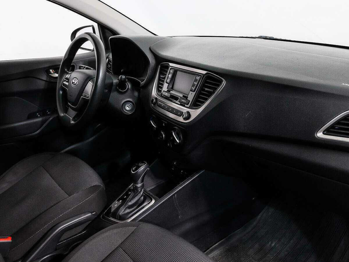 Купить Hyundai Solaris с пробегом. Фото: #8
