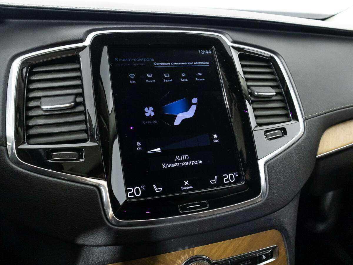 Купить Volvo XC90 с пробегом. Фото: #17