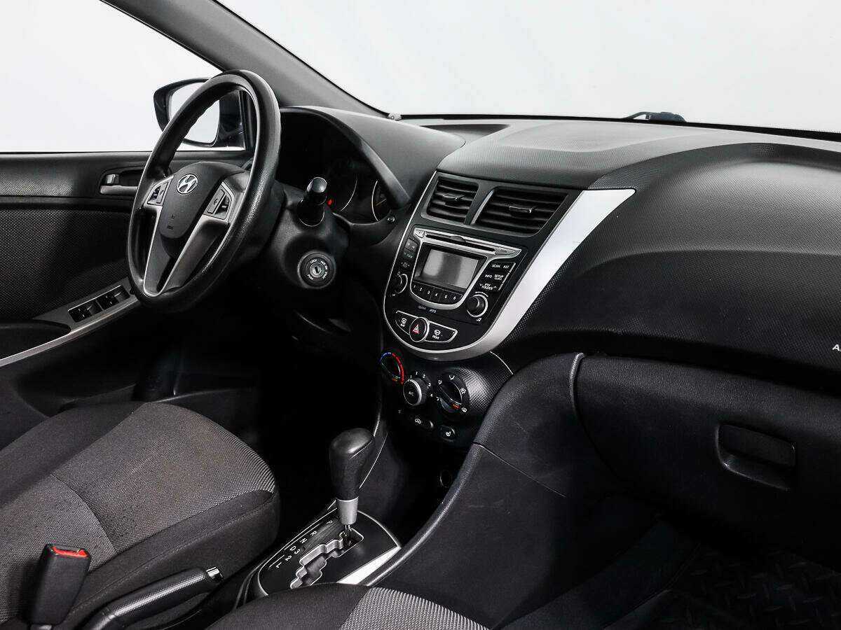 Купить Hyundai Solaris с пробегом. Фото: #9