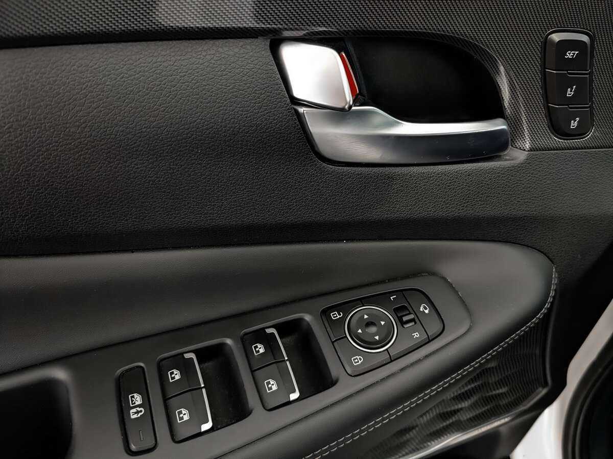 Купить Hyundai Santa Fe с пробегом. Фото: #21