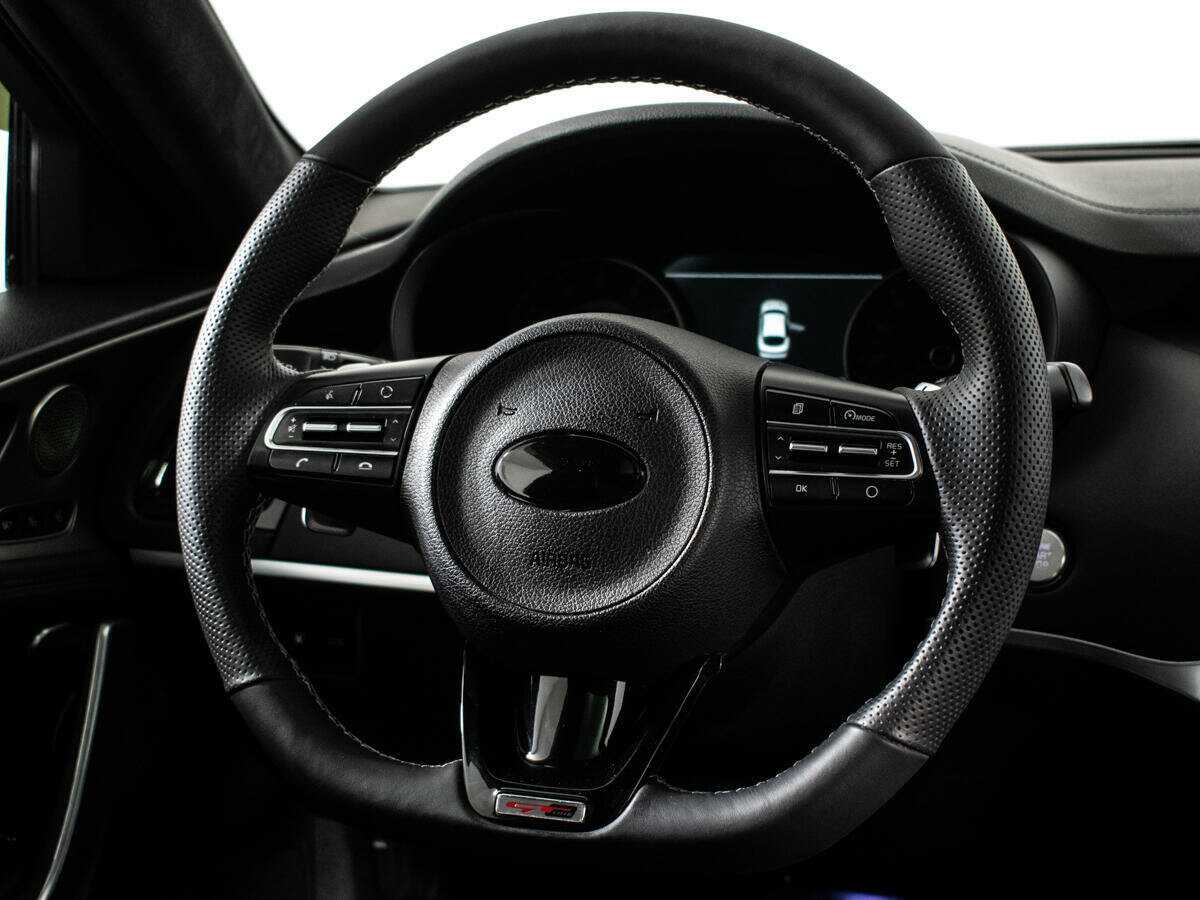 Купить Kia Stinger с пробегом. Фото: #13