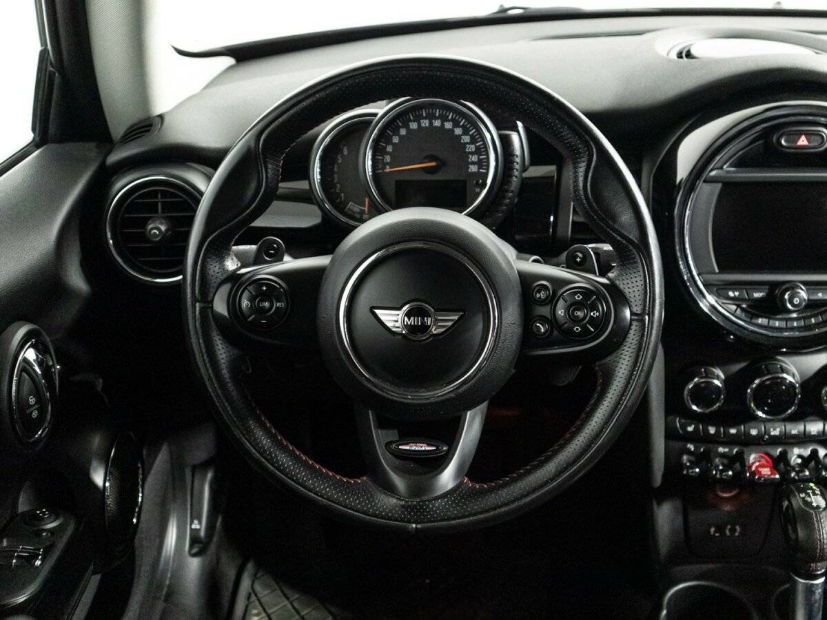 Купить Mini Hatch с пробегом. Фото: #18