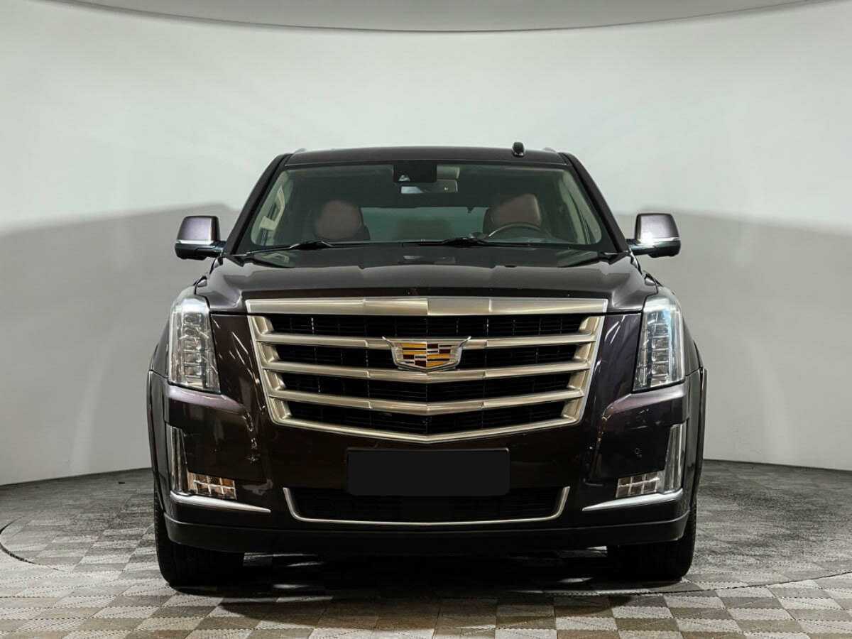 Купить Cadillac Escalade с пробегом. Фото: #1