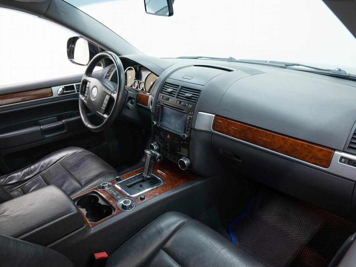 Купить Volkswagen Touareg с пробегом. Фото: #6