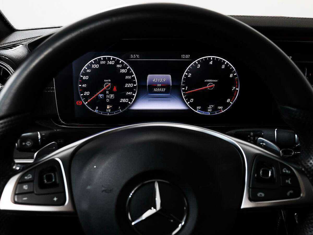 Купить Mercedes-Benz E-Класс с пробегом. Фото: #18