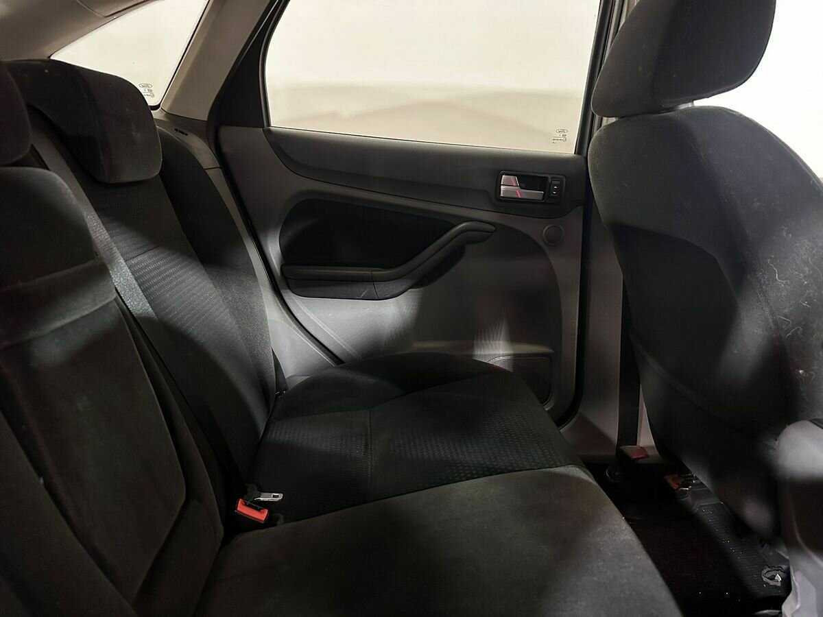 Купить Ford Focus с пробегом. Фото: #10