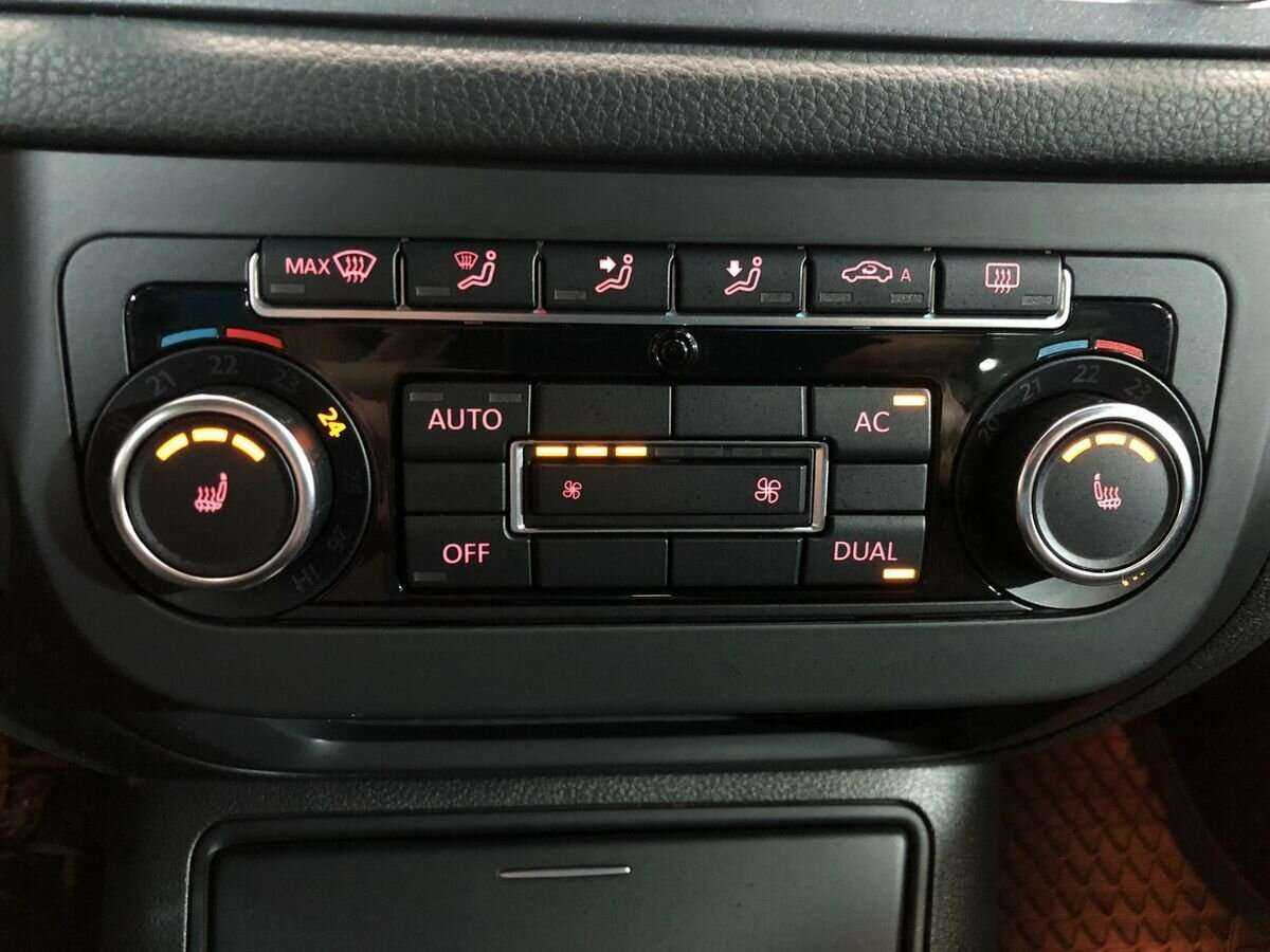 Купить Volkswagen Tiguan с пробегом. Фото: #14