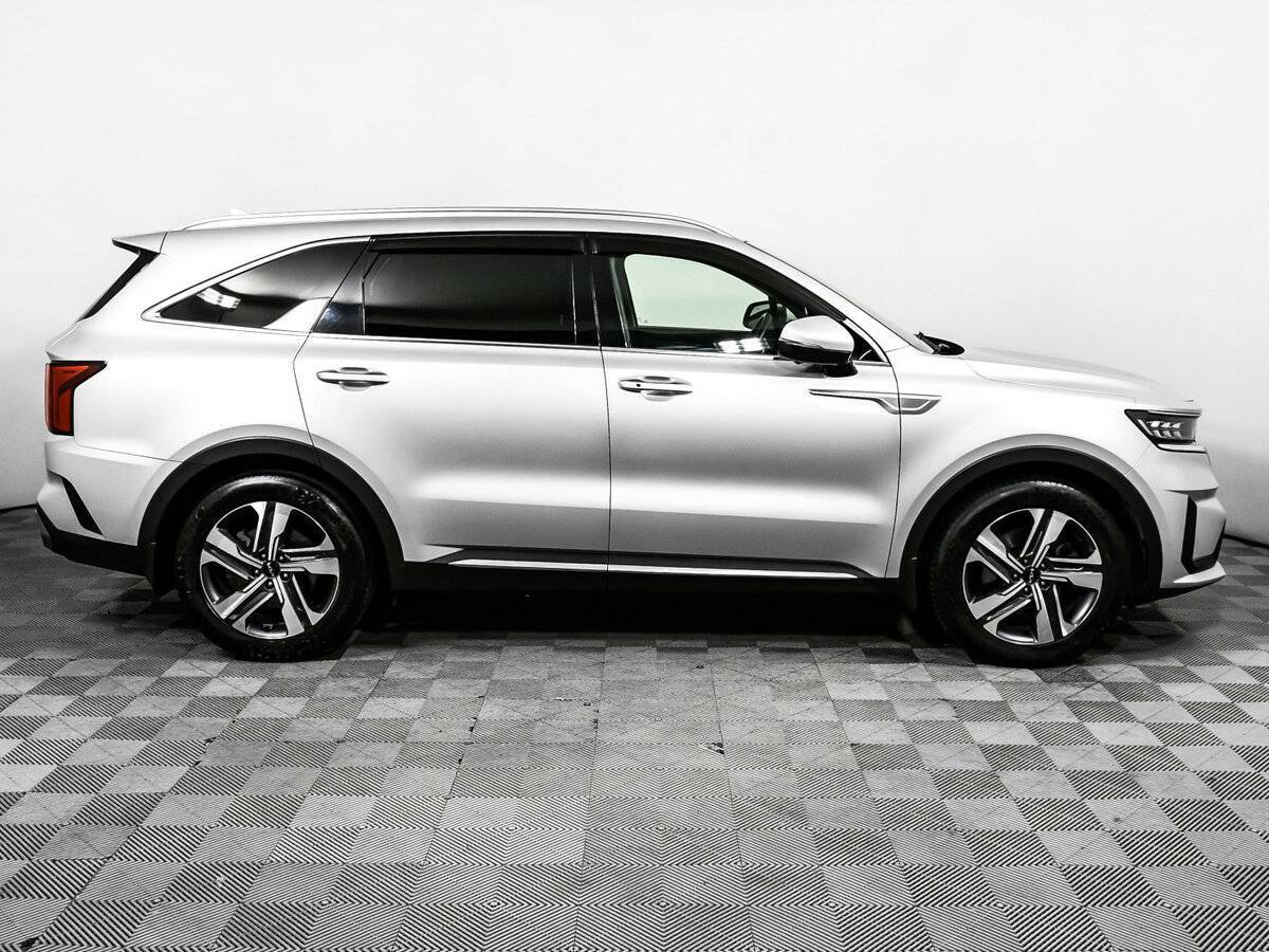 Купить Kia Sorento с пробегом. Фото: #3