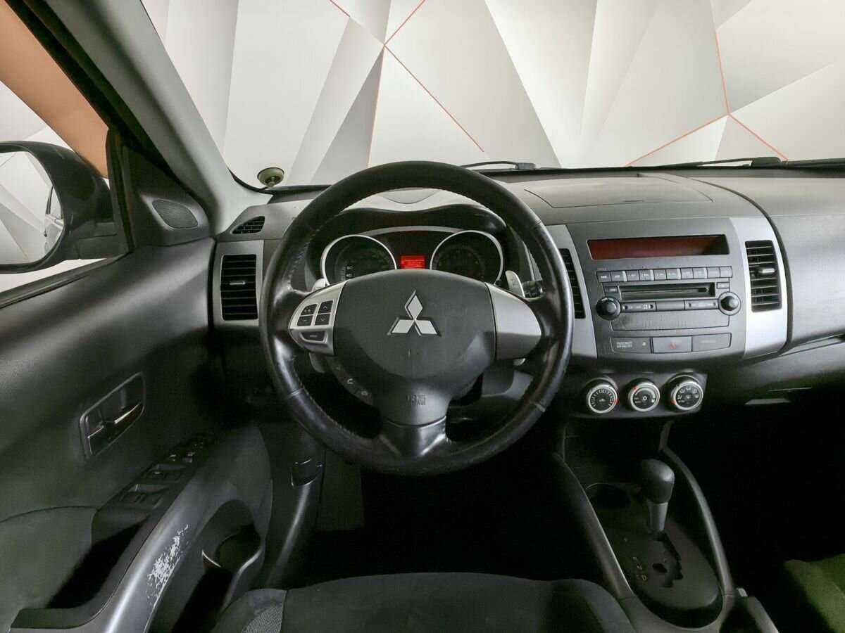 Купить Mitsubishi Outlander с пробегом. Фото: #14