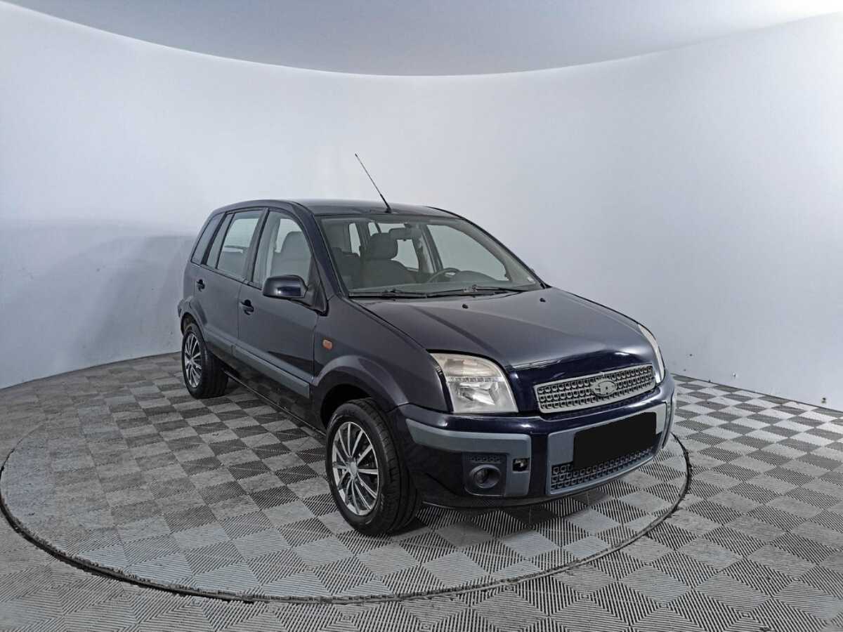 Купить Ford Fusion с пробегом. Фото: #2