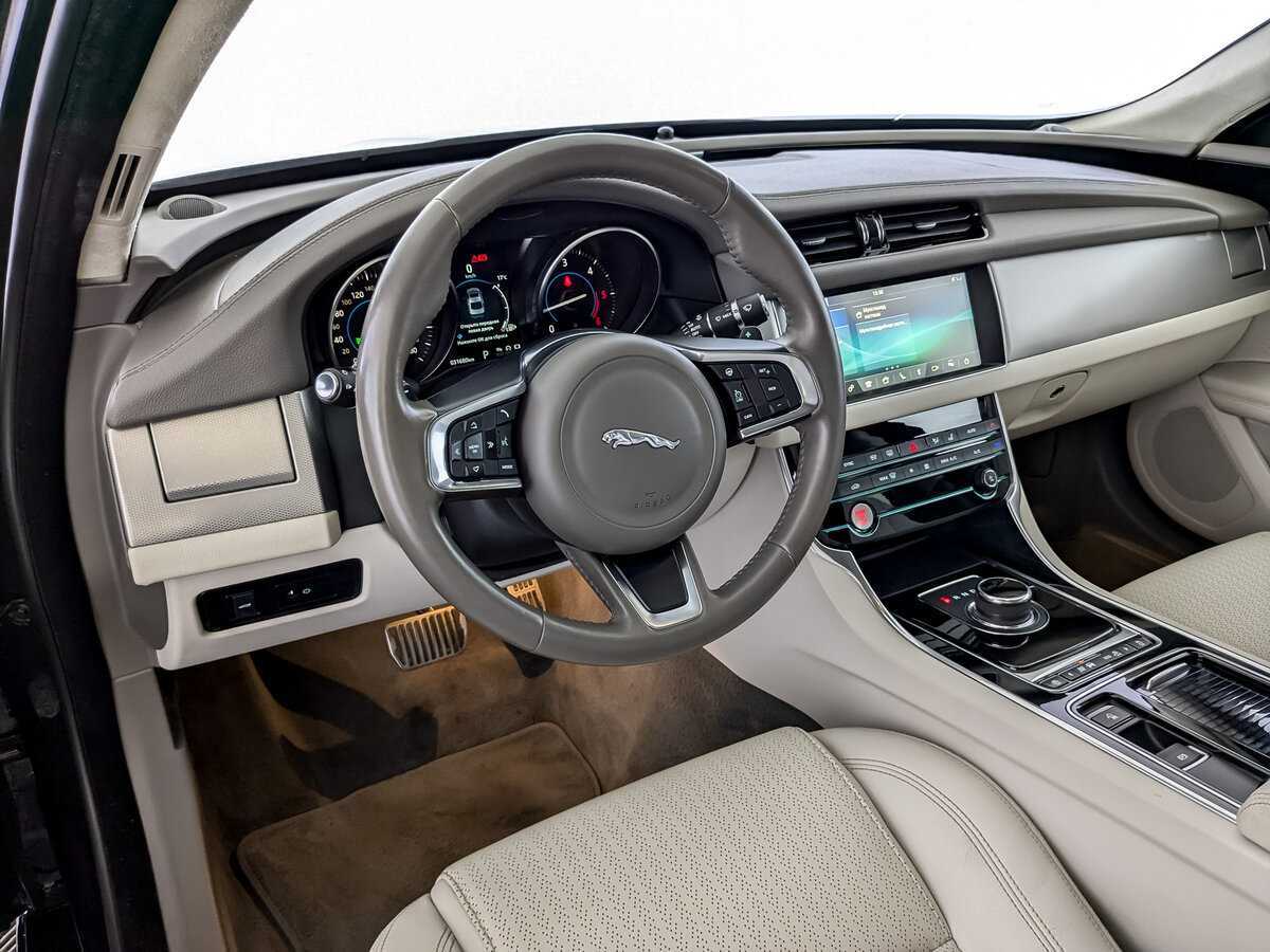 Купить Jaguar XF с пробегом. Фото: #15
