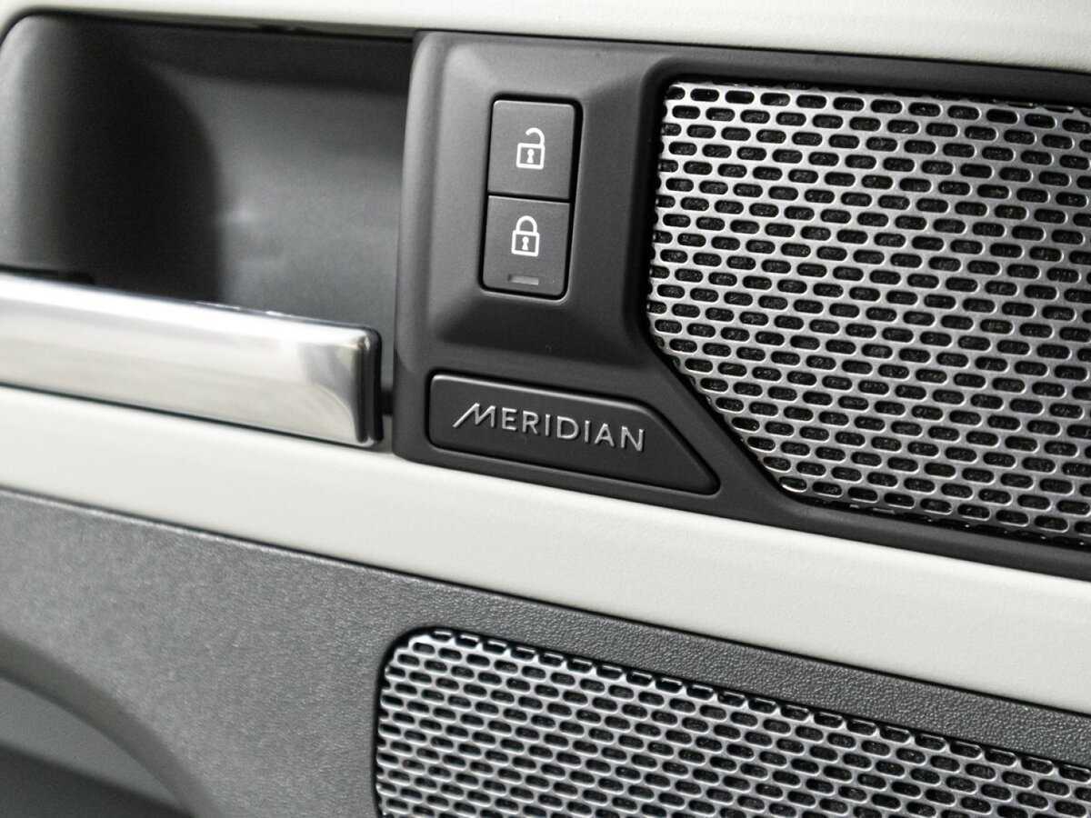 Купить Land Rover Defender с пробегом. Фото: #17
