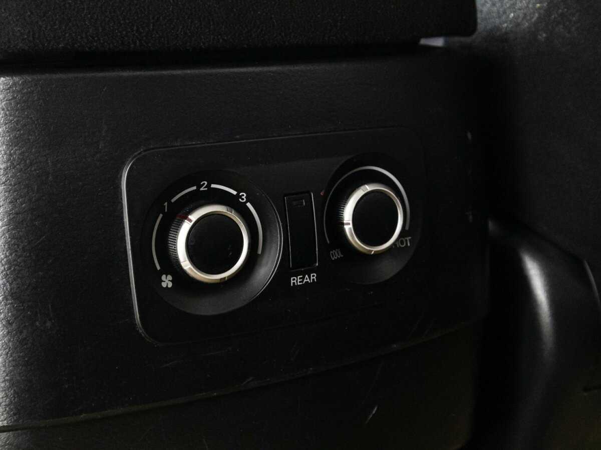 Купить Mitsubishi Pajero с пробегом. Фото: #15