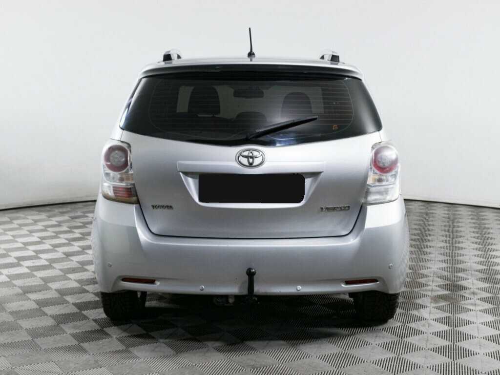 Купить Toyota Verso с пробегом. Фото: #4