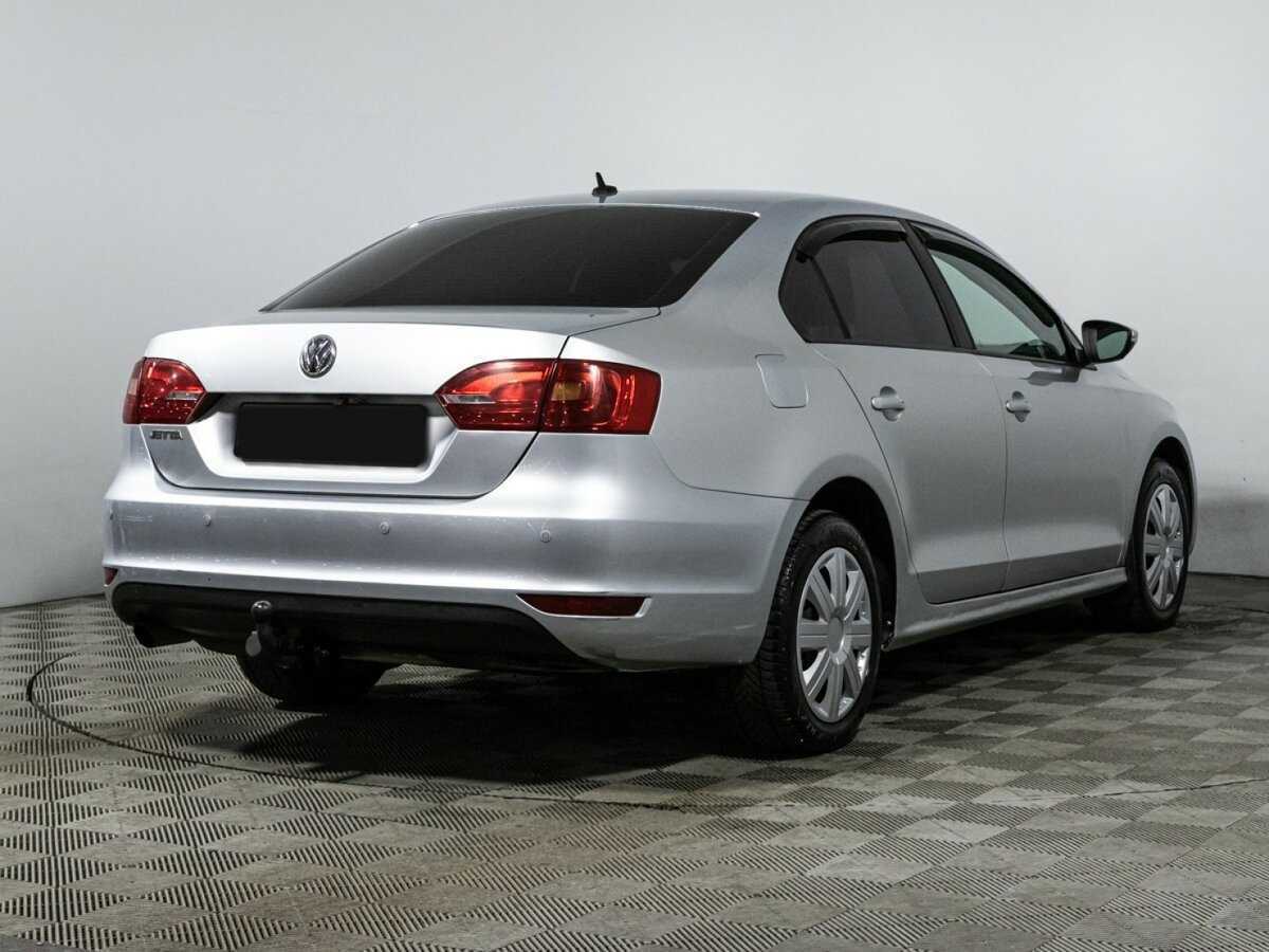 Купить Volkswagen Jetta с пробегом. Фото: #4