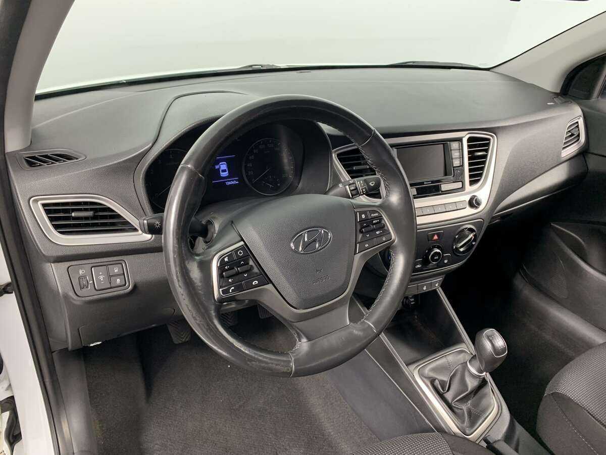 Купить Hyundai Solaris с пробегом. Фото: #16