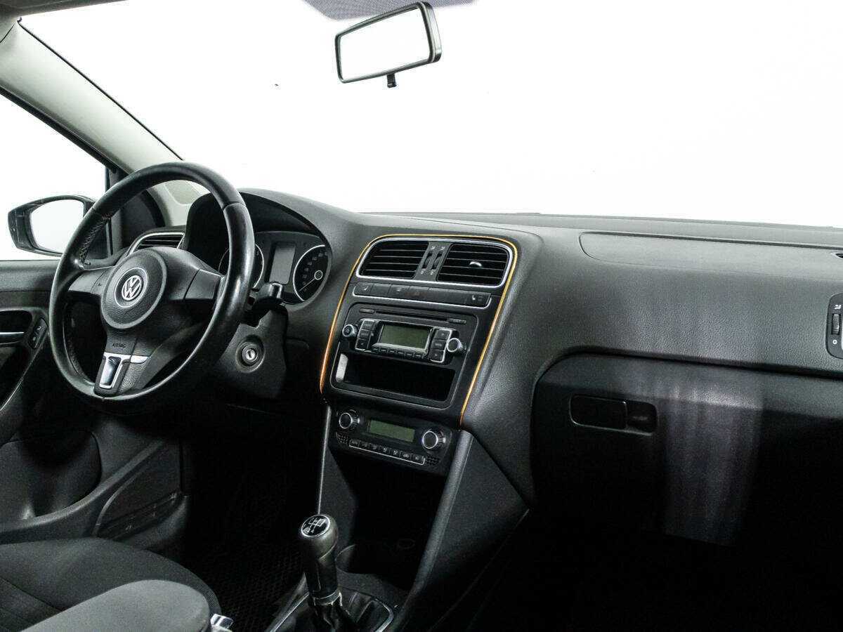 Купить Volkswagen Polo с пробегом. Фото: #8