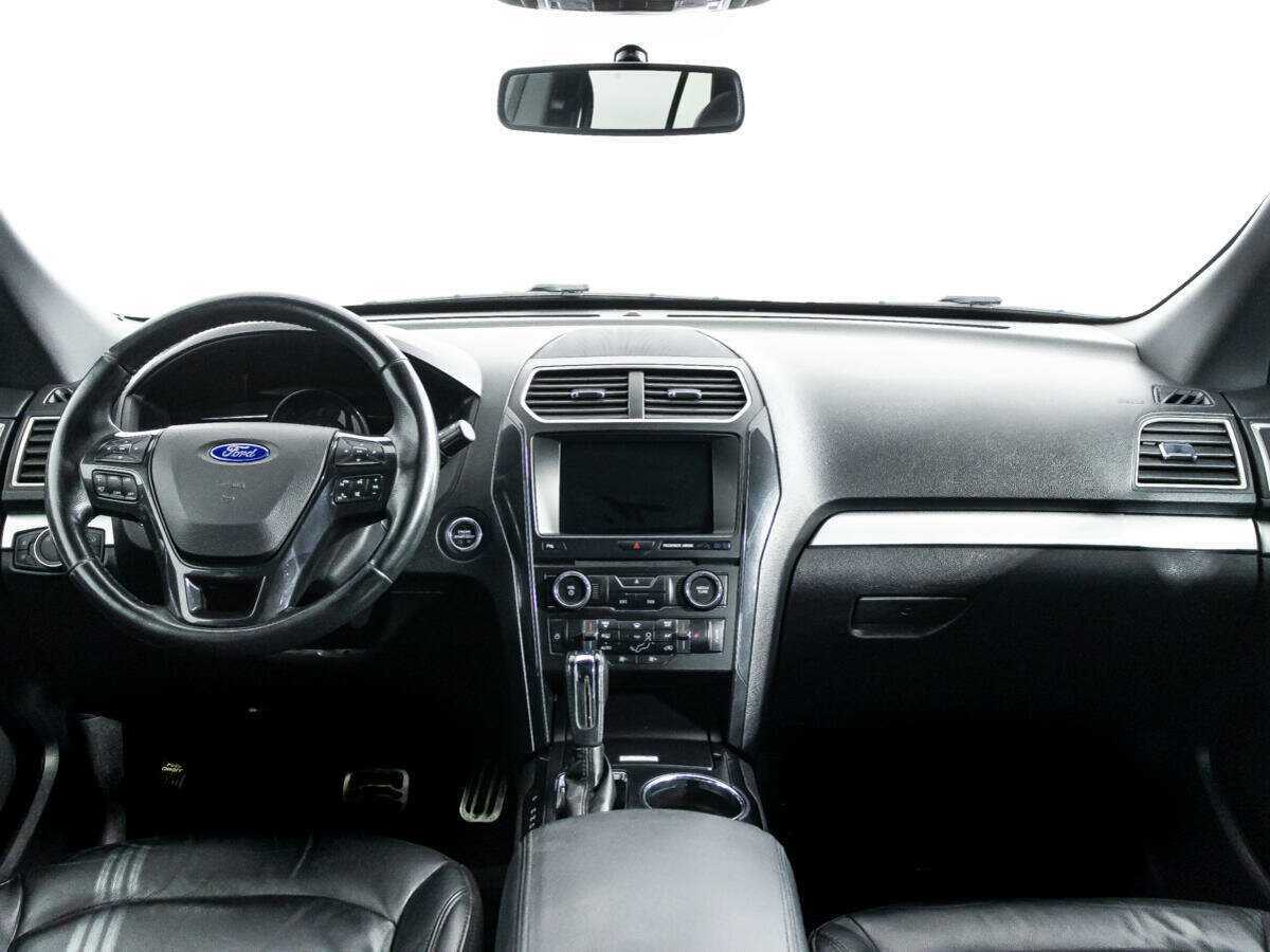 Купить Ford Explorer с пробегом. Фото: #12