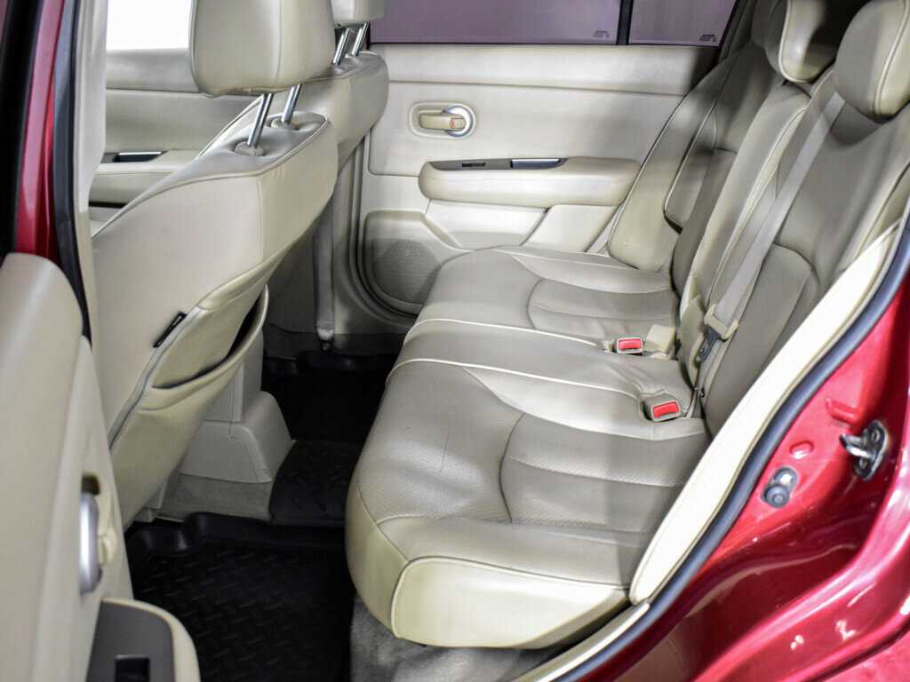 Купить Nissan Tiida с пробегом. Фото: #9