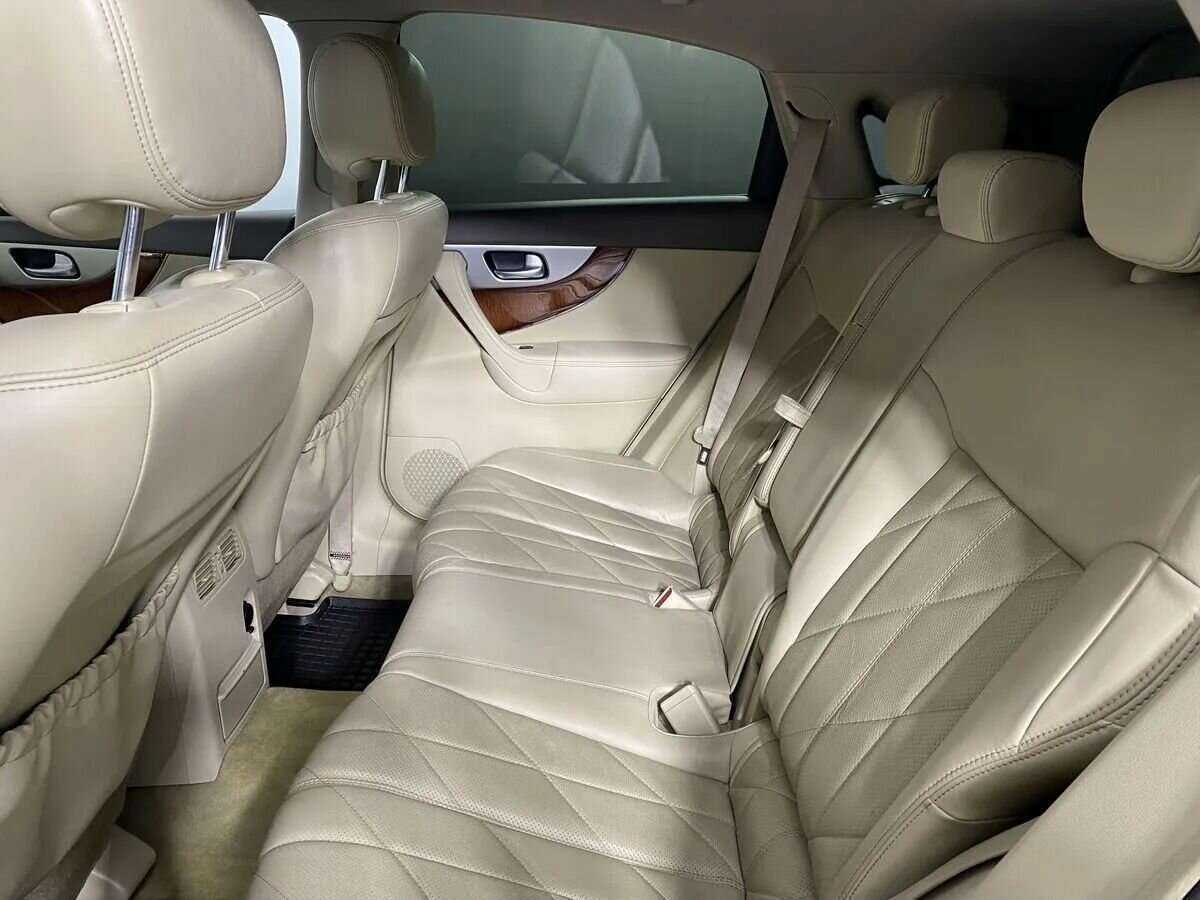 Купить Infiniti FX с пробегом. Фото: #8