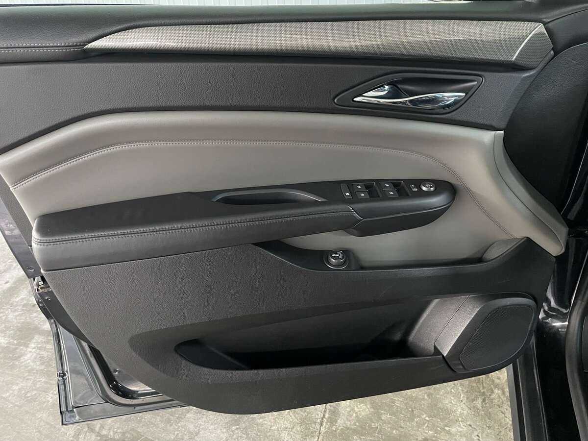 Купить Cadillac SRX с пробегом. Фото: #25