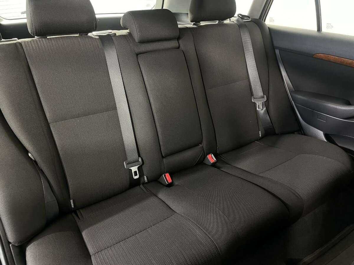 Купить Toyota Avensis с пробегом. Фото: #14