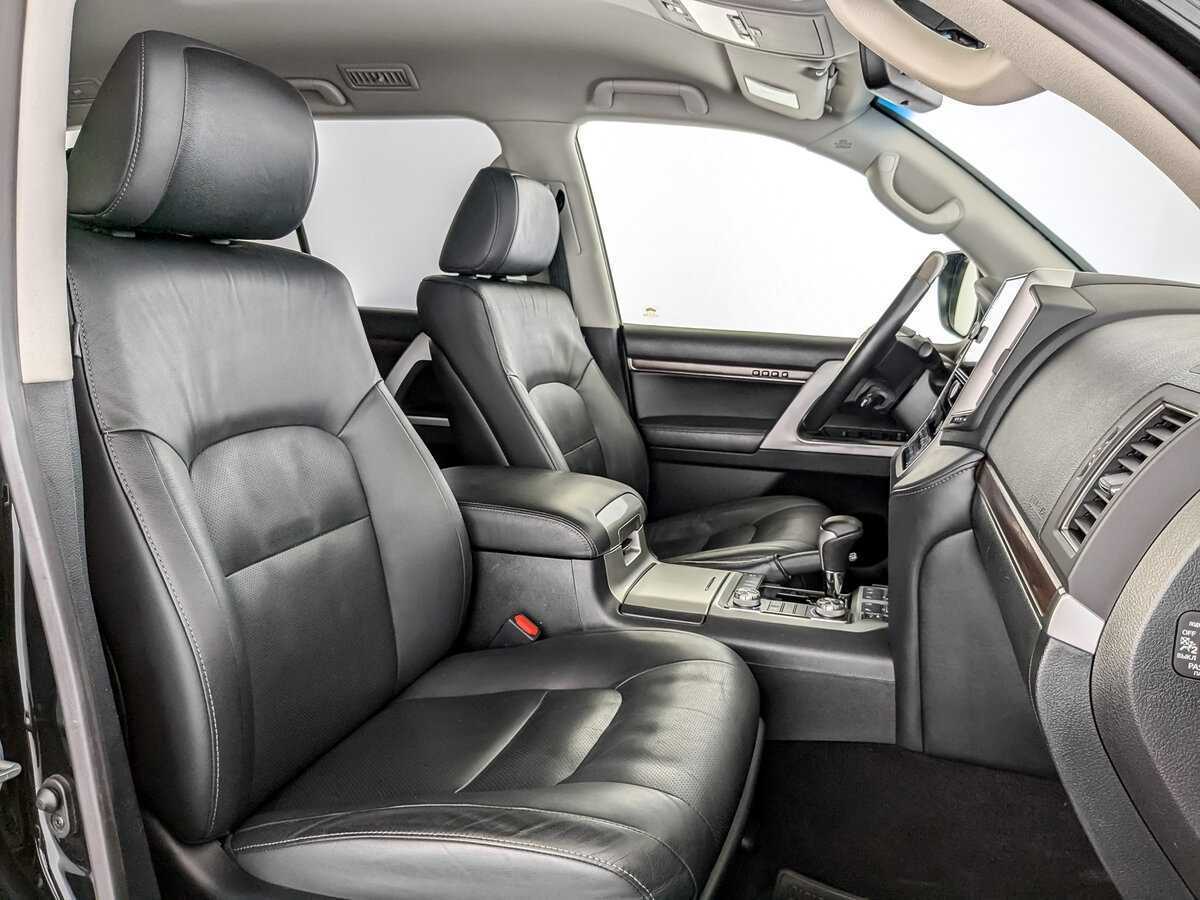 Купить Toyota Land Cruiser с пробегом. Фото: #23
