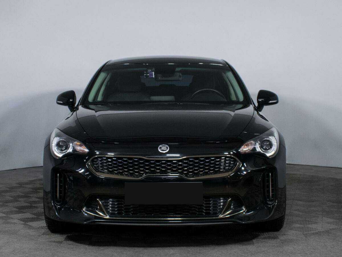 Купить Kia Stinger с пробегом. Фото: #1
