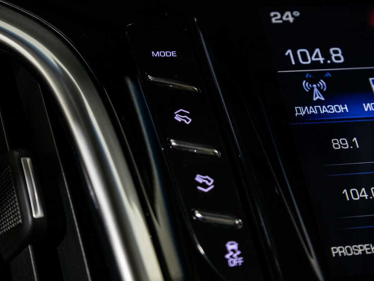 Купить Cadillac Escalade с пробегом. Фото: #18