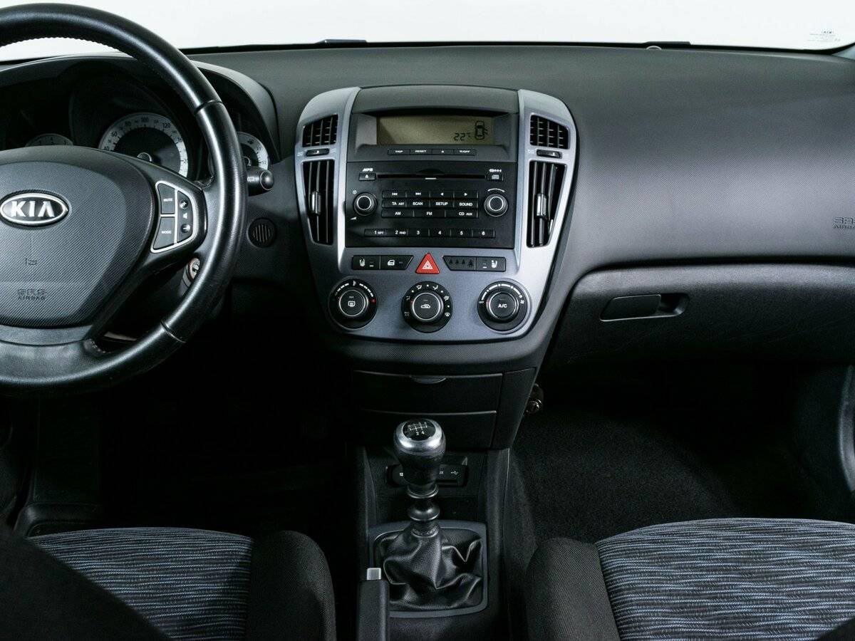 Купить Kia Ceed с пробегом. Фото: #10