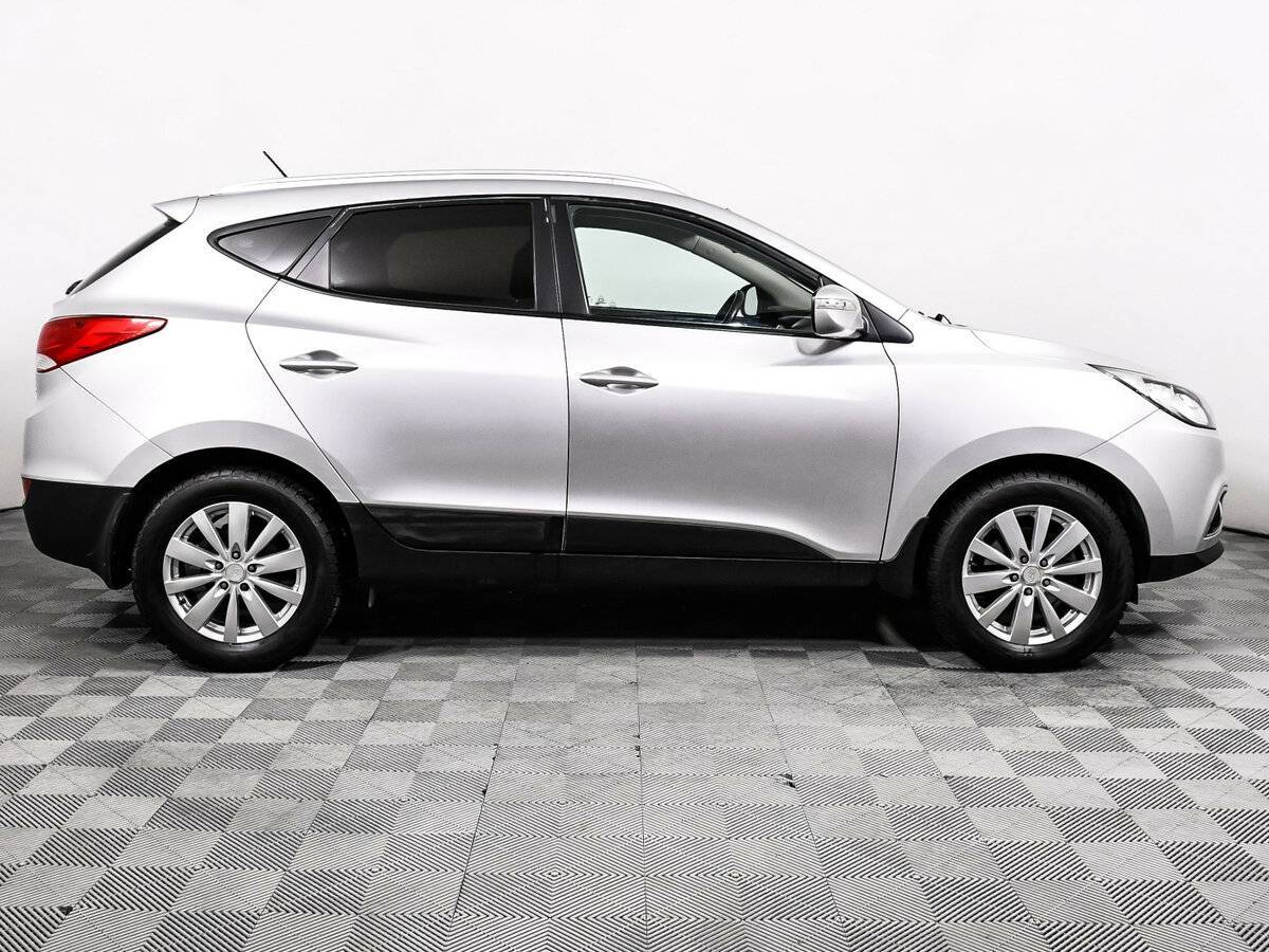 Купить Hyundai ix35 с пробегом. Фото: #3