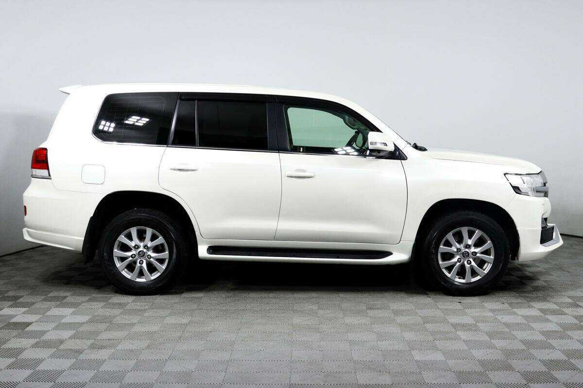 Купить Toyota Land Cruiser с пробегом. Фото: #3