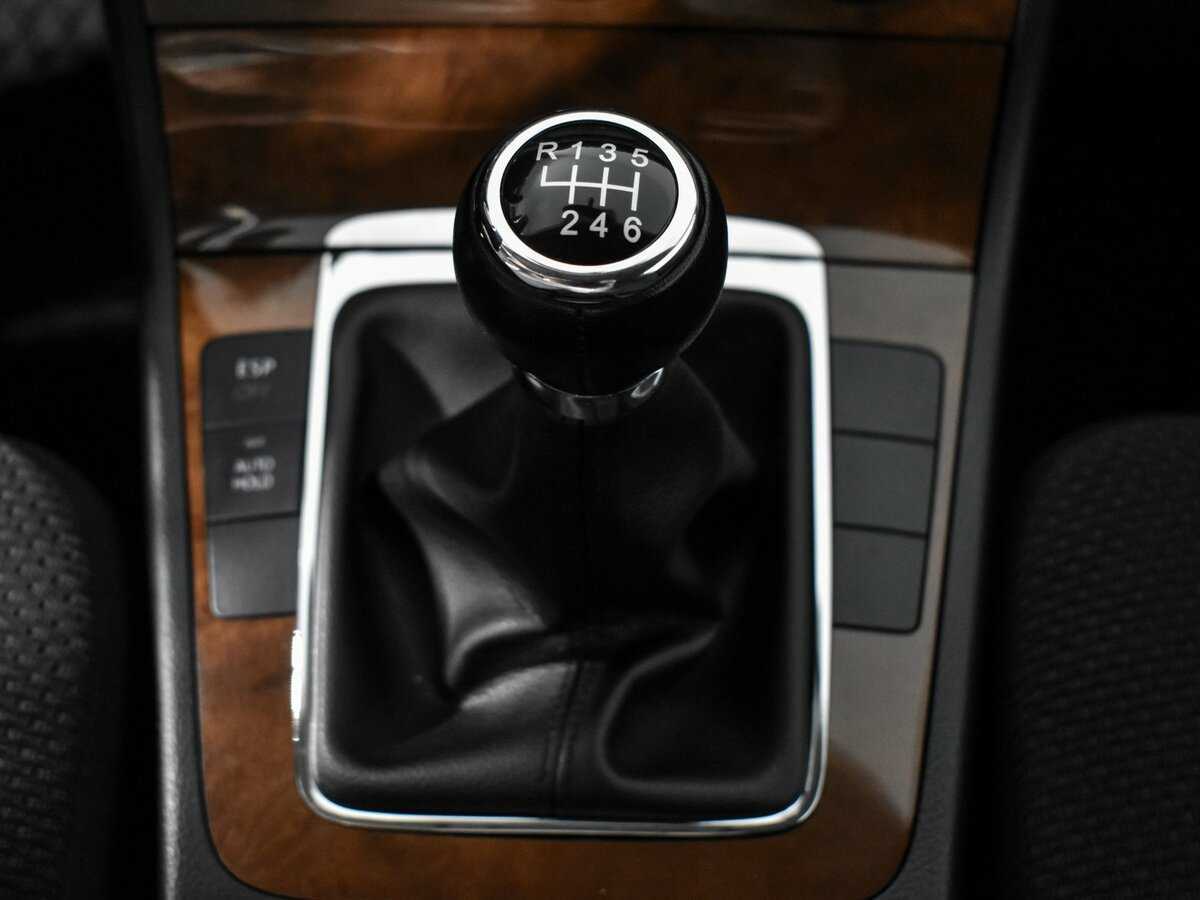 Купить Volkswagen Passat с пробегом. Фото: #10
