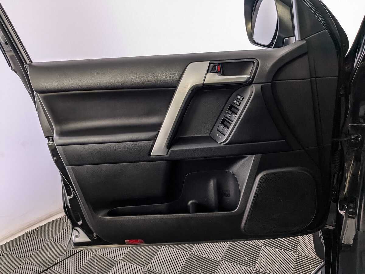 Купить Toyota Land Cruiser Prado с пробегом. Фото: #13