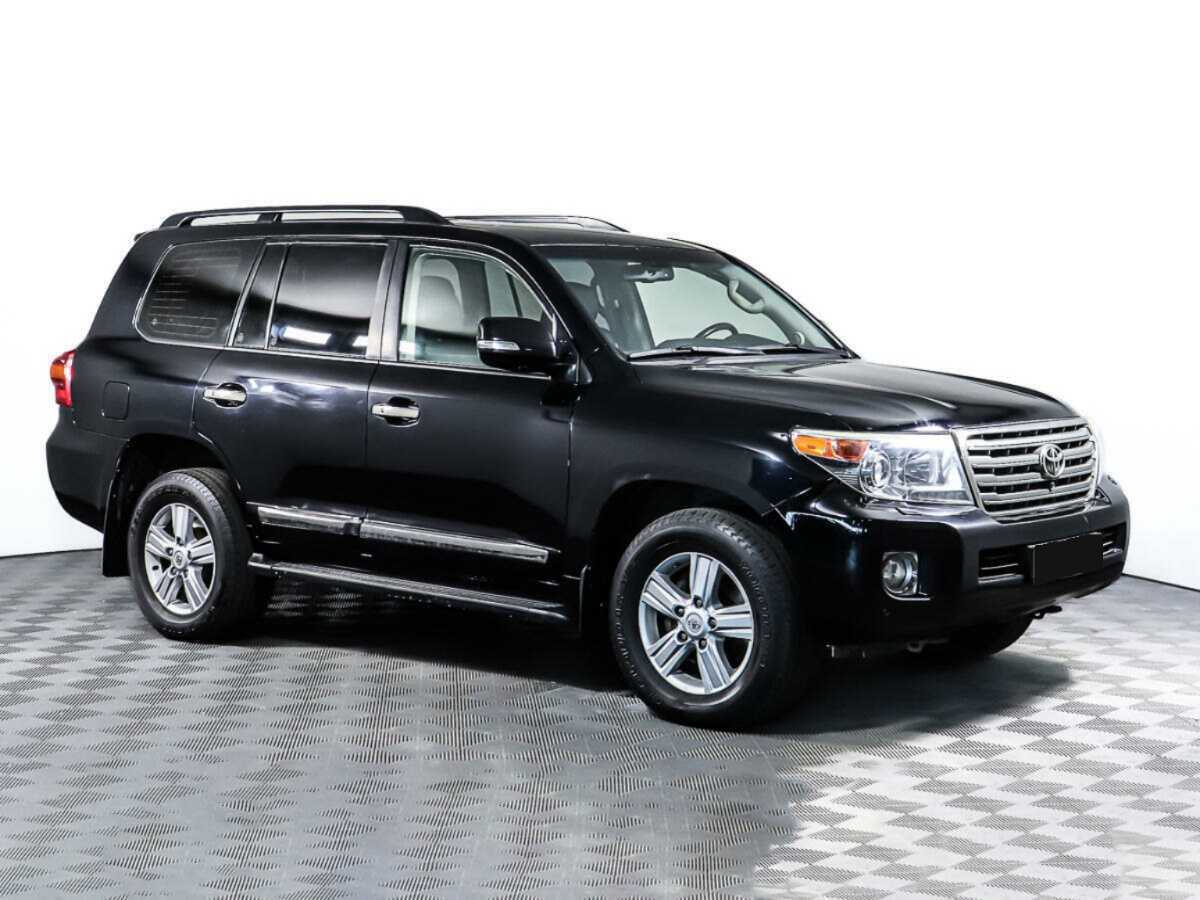 Купить Toyota Land Cruiser с пробегом. Фото: #2