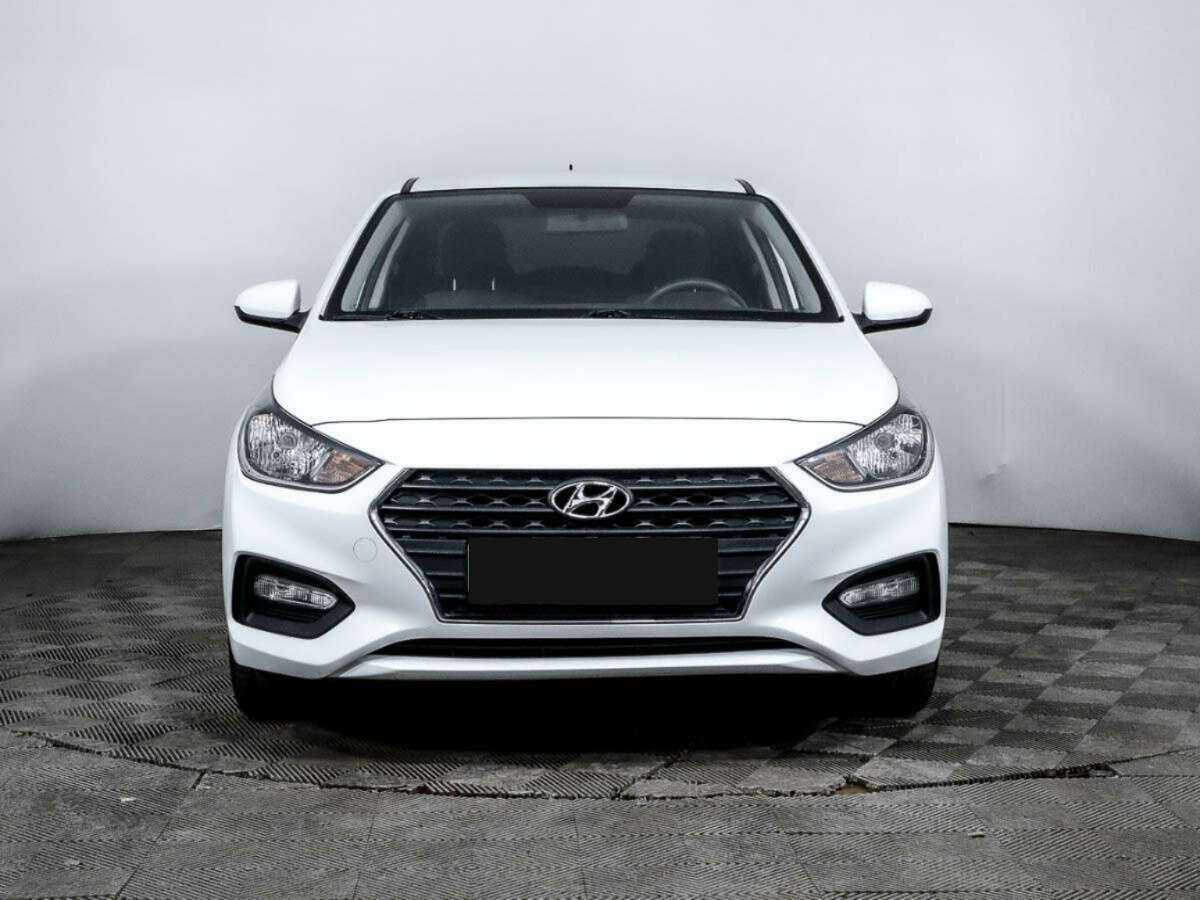 Купить Hyundai Solaris с пробегом. Фото: #1