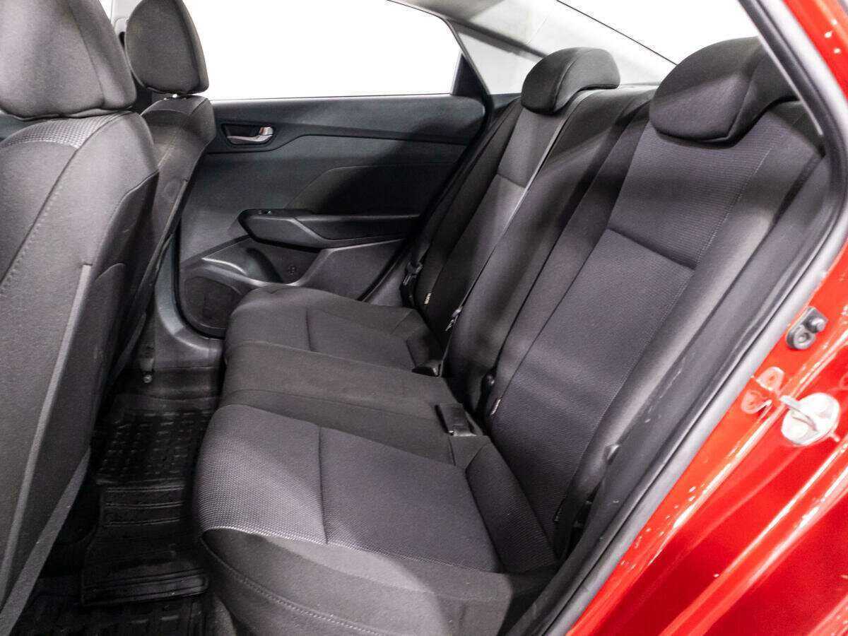 Купить Hyundai Solaris с пробегом. Фото: #9