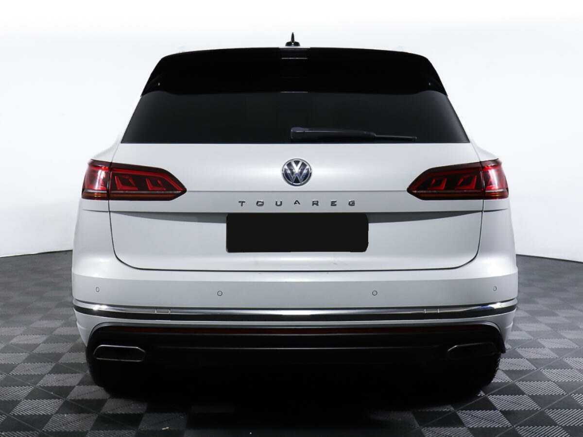 Купить Volkswagen Touareg с пробегом. Фото: #4