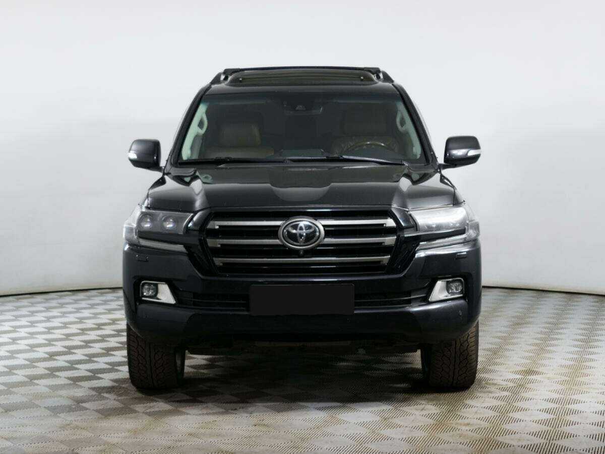 Купить Toyota Land Cruiser с пробегом. Фото: #1