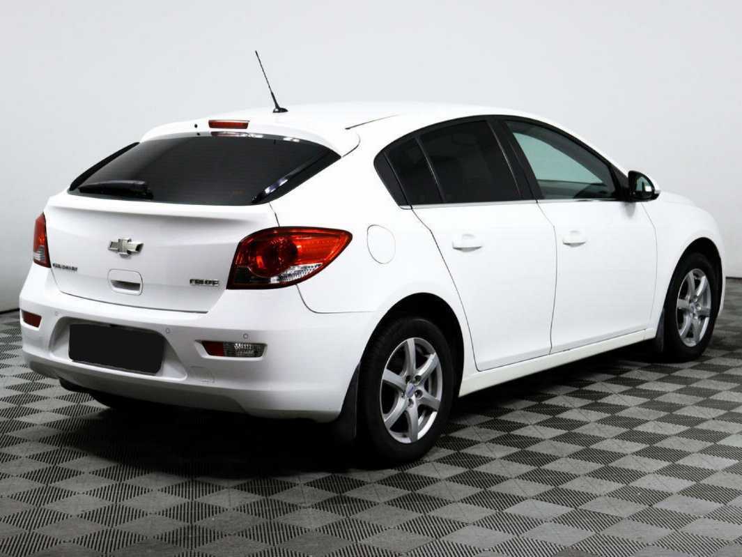 Купить Chevrolet Cruze с пробегом. Фото: #4